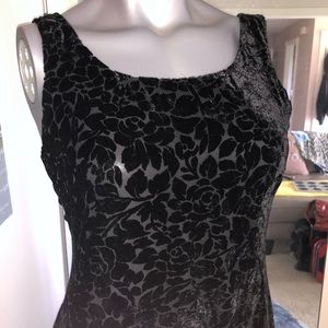 Jones Wear 🌹 EUC Velvety Silk Rose